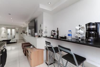 Iffley Apartment 1 - image 9