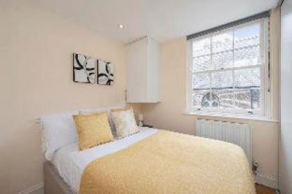 Comfy 2BR Hub in Central Fitzrovia - image 12