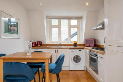 Comfy 2BR Hub in Central Fitzrovia - image 20