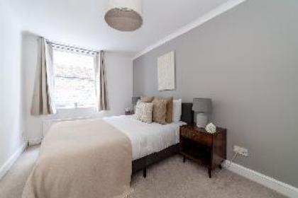 The Clapham Common Villas - image 4