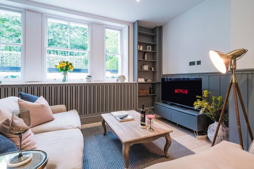 2 Bed with Garden views Hampstead - main image