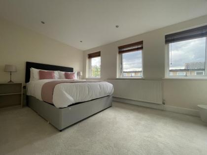 Islington Town House - image 11