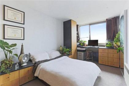 Sleek 2BD Flat wViews of The Shard - Shadwell! - image 6