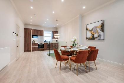 Marble Arch Suite 1-Hosted by Sweetstay - image 6