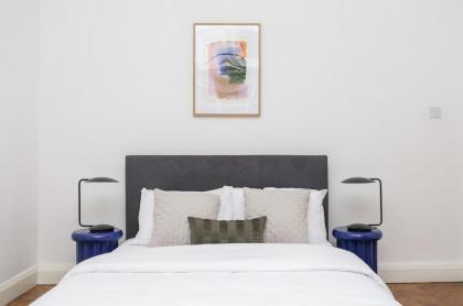 Chic 1 bedroom apartment in Bloomsbury sleeps 4 - image 16