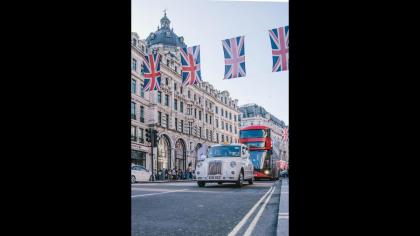 Luxury Serviced Flat With Private Patio Mayfair - image 18