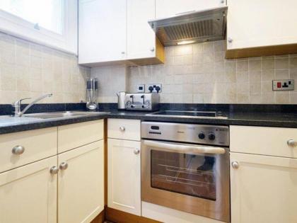 2 Bed Luxury Serviced Apartment In Belgravia - image 10