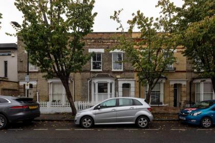 Vibrant 1BD Home with Outdoor Patio - Hammersmith! - image 20