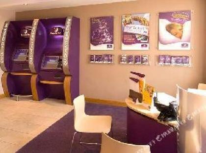 Premier Inn London Kensington (Olympia) - image 3