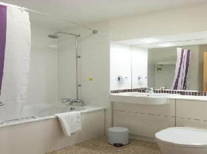 Premier Inn London Kensington (Olympia) - image 9