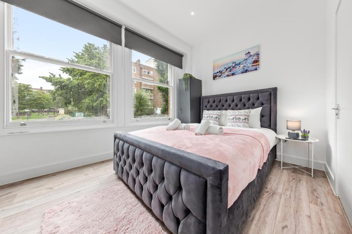 Charming Ensuite Room in Finsbury Park London N19 - image 2