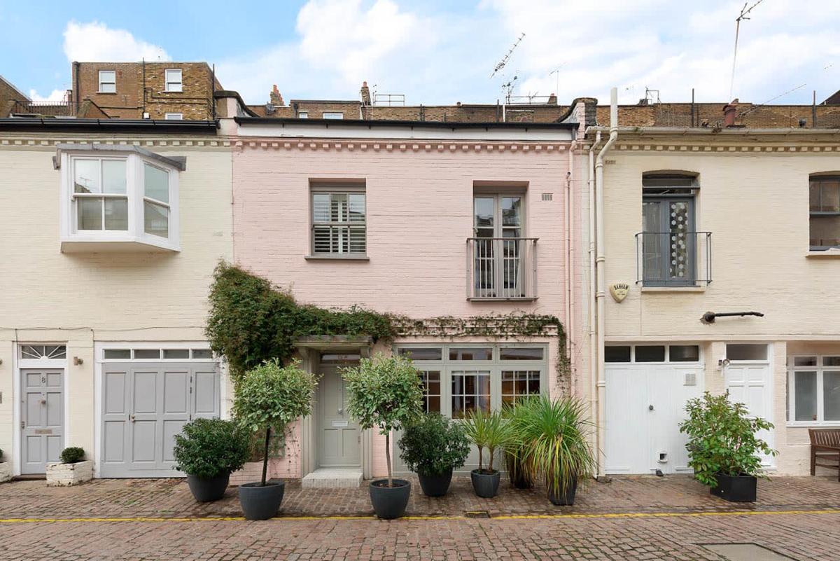 Charming 3BR mews house - main image