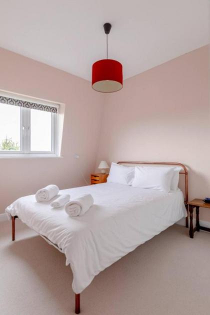 Quaint & Cosy 1 Bedroom Flat - Kensington Olympia! - image 11