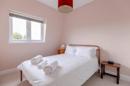 Quaint & Cosy 1 Bedroom Flat - Kensington Olympia! - image 14