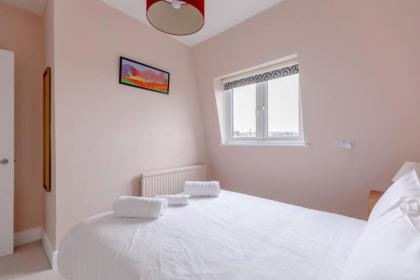 Quaint & Cosy 1 Bedroom Flat - Kensington Olympia! - image 16