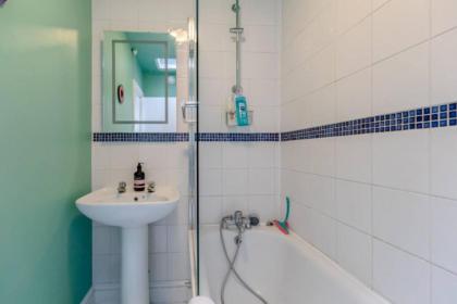 Quaint & Cosy 1 Bedroom Flat - Kensington Olympia! - image 20