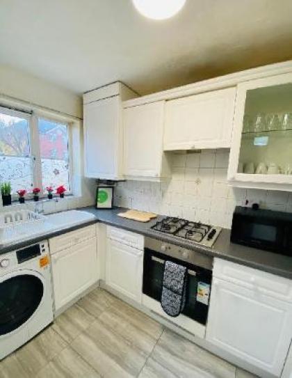 2 bed barking - image 15