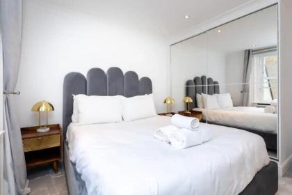 Contemporary 2 Bedroom Flat wBalcony - Bayswater! - image 17