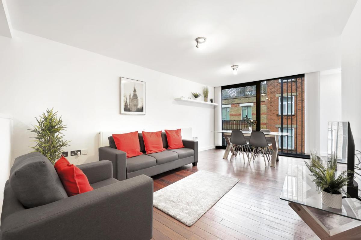 2 bed/2 bathroom apartment in heart of Shoreditch! - main image