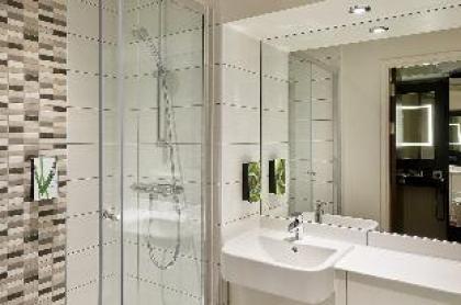 Premier Inn London Bromley - image 8