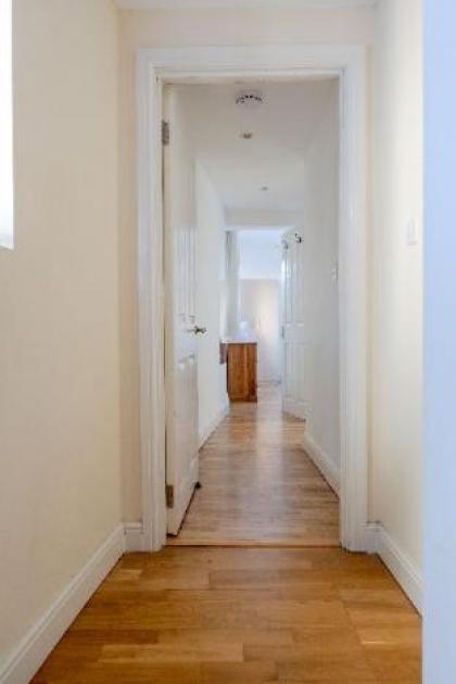 KING size Beds in Huge Converted Pub Group Stay - image 19