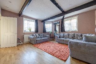 KING size Beds in Huge Converted Pub Group Stay - image 6