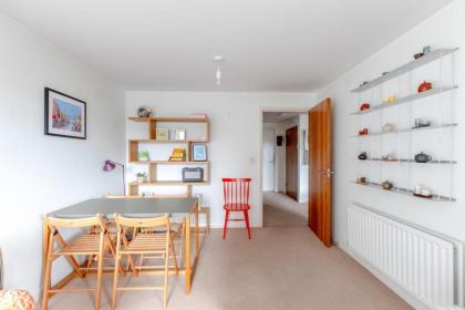 Warm & Inviting 1bedroom Flat with Patio Camden Town! - image 14