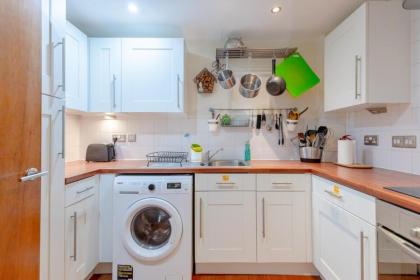 Warm & Inviting 1bedroom Flat with Patio Camden Town! - image 5