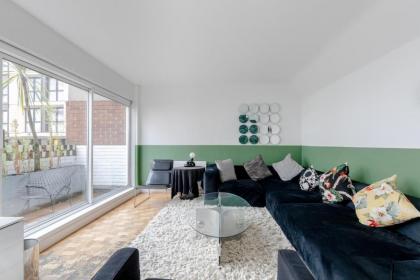 Cosy 1bedroom Flat - 2 Min Walk to Kensington Gardens! - image 9