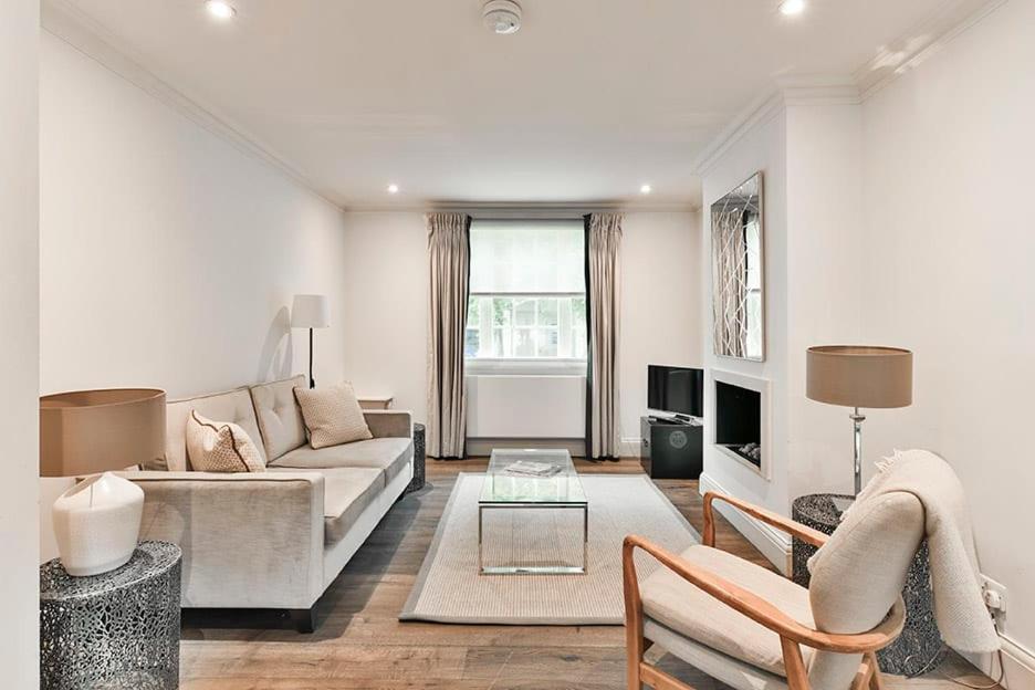 Sloane square 2 bed house - main image