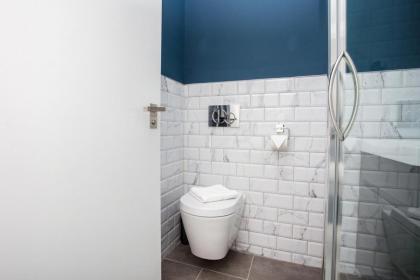 Bright Vibrant 1 Bedroom Apartment in South Hampstead - image 18