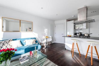 Chic 1 Bed apt in Kings Cross by City Apartments UK Short Lets Services Acommodation - image 17