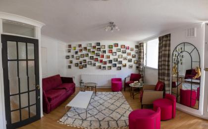 Very Spacious and beautiful 4-Bed House in London - image 2