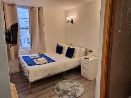 F302-3rd Floor Studio For 2 Near Hyde Park London