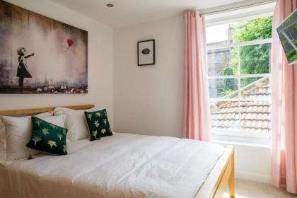 Trendy & Central 2BD Flat -Brick Lane Shoreditch! - image 12