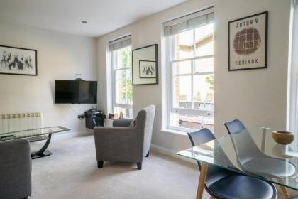 Trendy & Central 2BD Flat -Brick Lane Shoreditch! - image 13