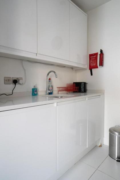 Trendy & Central 2BD Flat -Brick Lane Shoreditch! - image 8