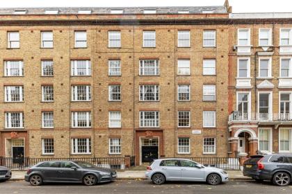 2 Bed Central London Apartment - image 10