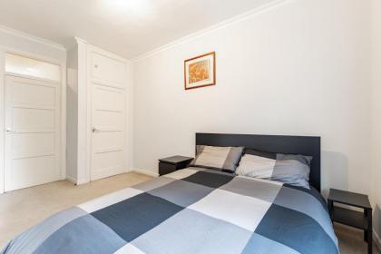 2 Bed Central London Apartment - image 2