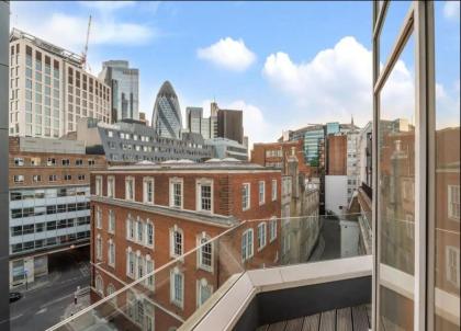 Flat N-17 - London Stunning Studio Apartment with Balcony - image 9