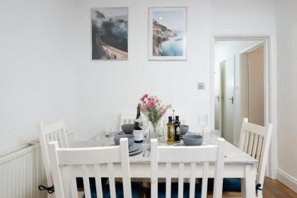 Charming Apartment in the Heart of Pimlico - image 2