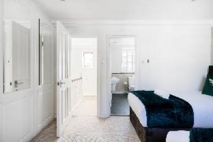 Beautiful 4 Bedroom House near Paddington Station - image 18