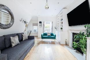 Beautiful 4 Bedroom House near Paddington Station - image 2