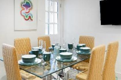 Beautiful 4 Bedroom House near Paddington Station - image 3