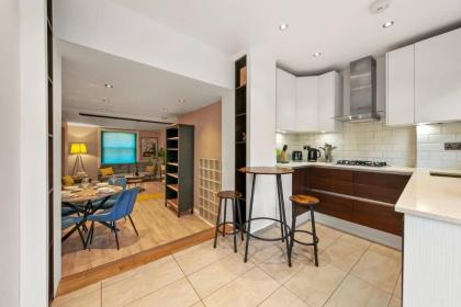 Stylish Apartment in Euston and near Camden with Private Roof Terrace - image 8