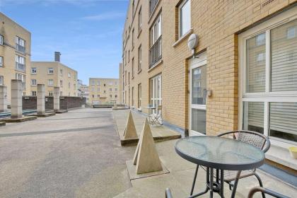 Bright 2 Bed by Tower Bridge with Roof Terrace - image 12