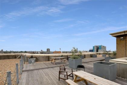 Bright 2 Bed by Tower Bridge with Roof Terrace - image 16