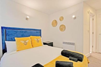 Bright 2 Bed by Tower Bridge with Roof Terrace - image 7