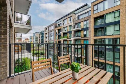 Stunning Chelsea 1bd with Balcony - image 11