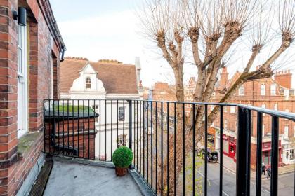 Hampstead Luxury Flat-Hosted by Sweetstay - image 12